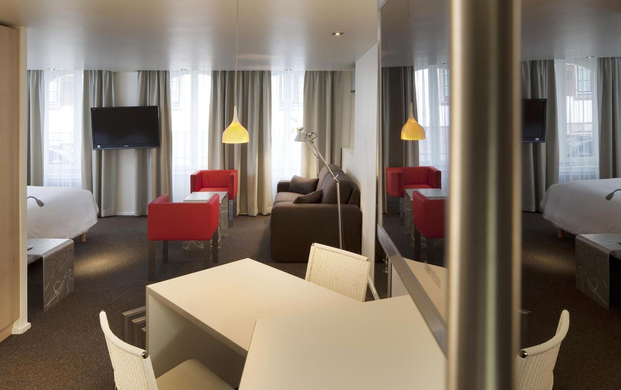 Hotel Le Pavillon 7 Obernai Buitenkant foto